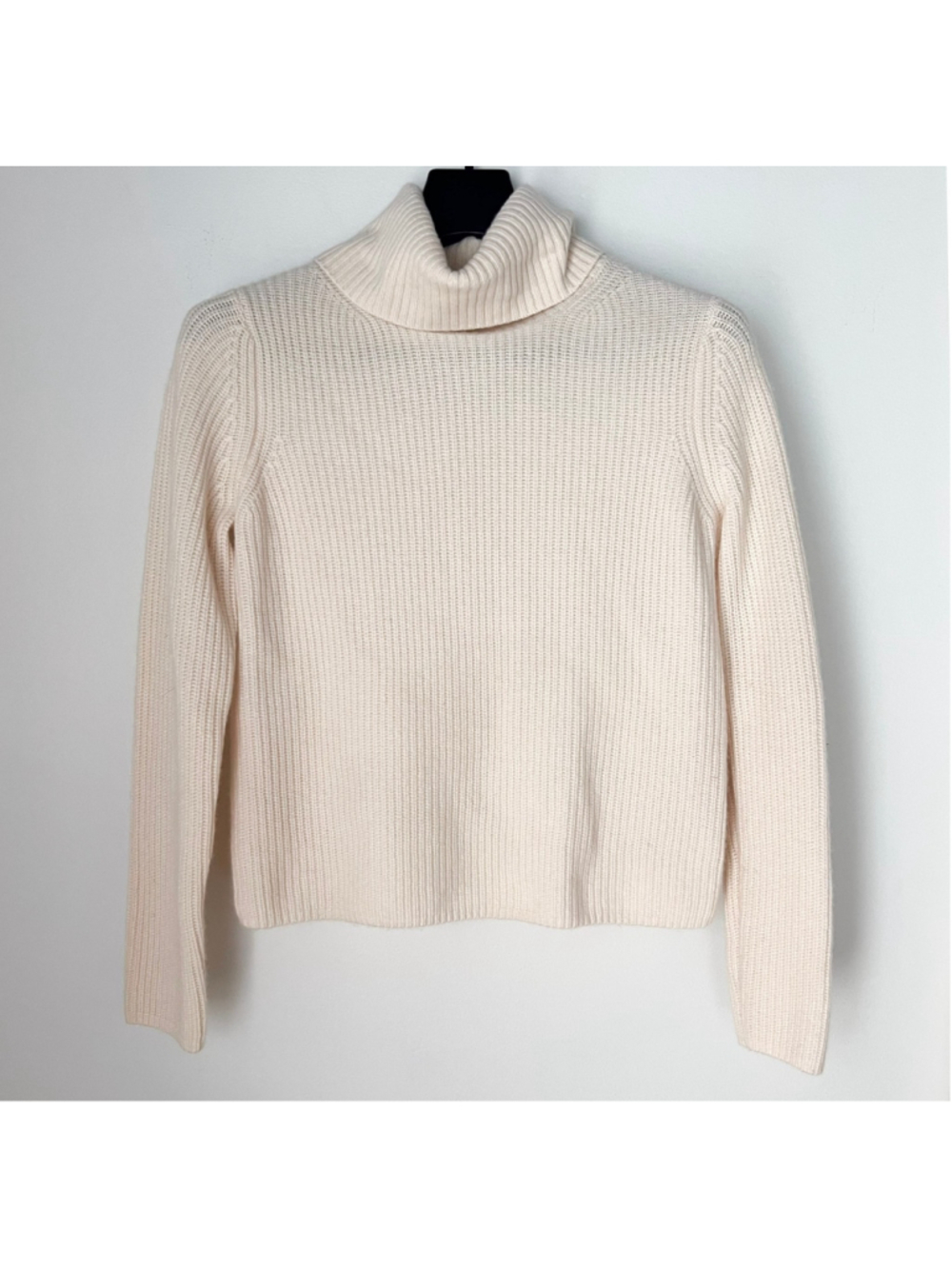 Banana Republic Cream 100% Cashmere Ribbed Turtleneck Sweater Quiet Luxury Sz S